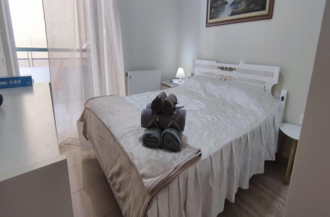 Apartment In A Quiet Location. Атина Екстериор снимка